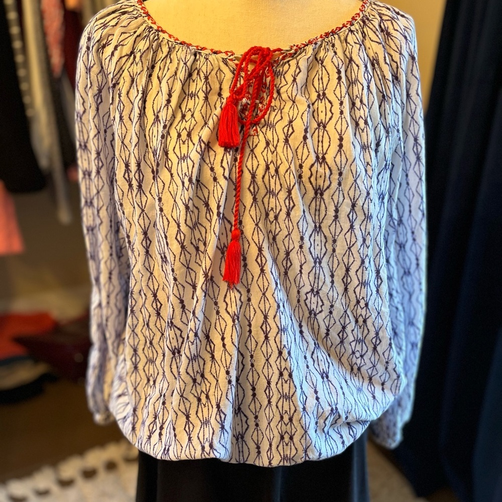 Chic White and Blue Blouse with Red Accents